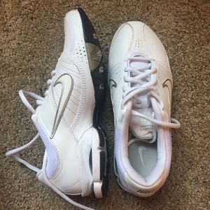 NIKE BRAND NEW TENNIS SHOES